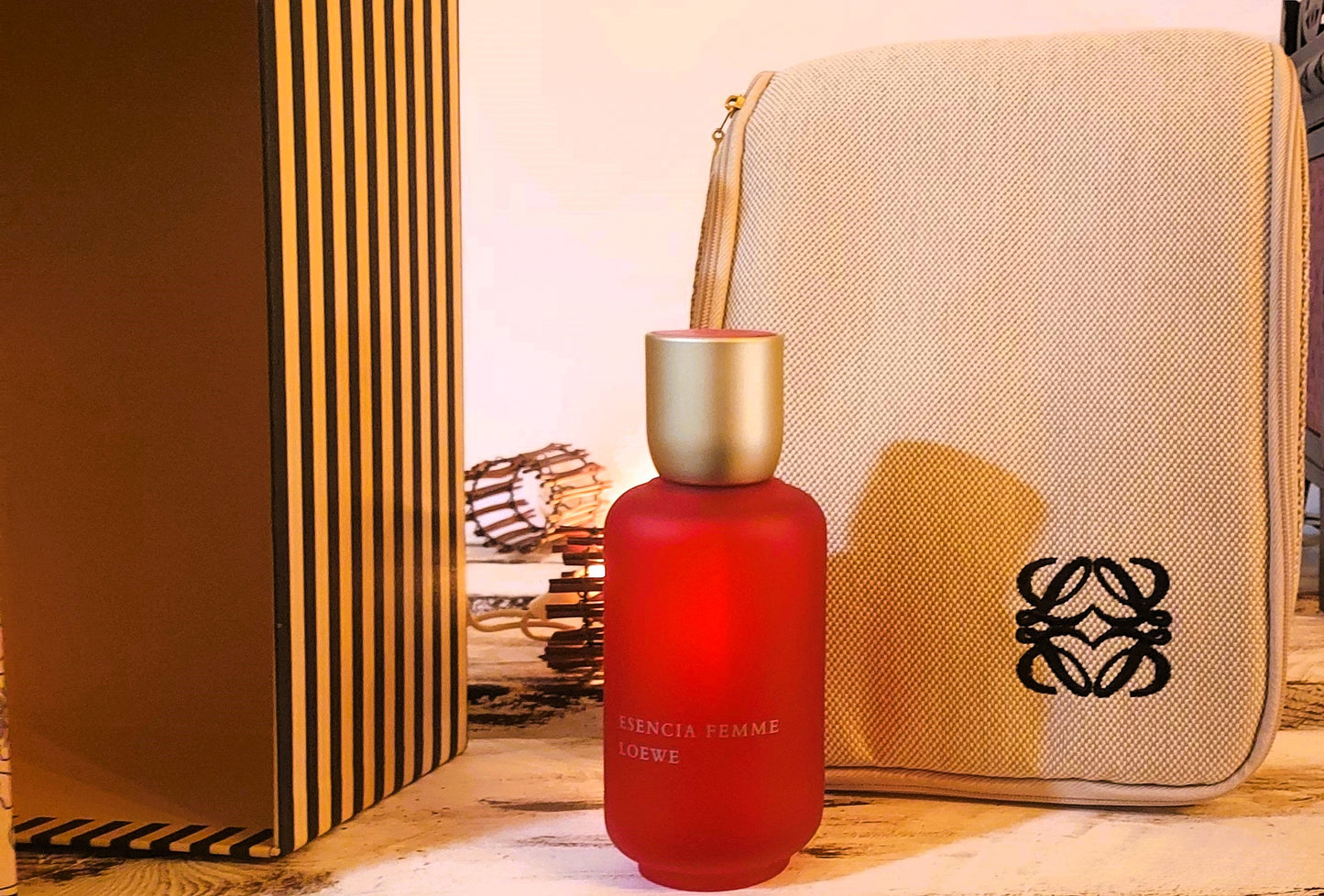 Esencia Femme de Loewe EDT 100ml + Gel 150ml + Bag + Box. Discontinued vintage.