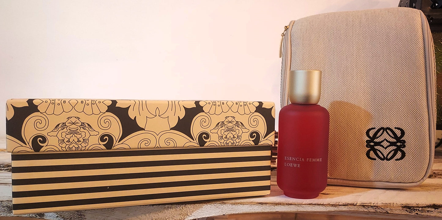 Esencia Femme de Loewe EDT 100ml + Gel 150ml + Bag + Box. Discontinued vintage.