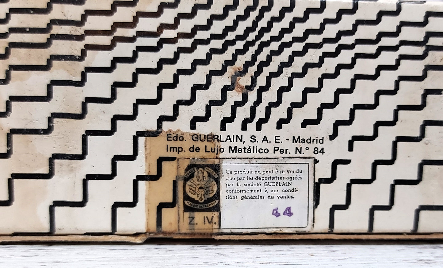 Parure Guerlain EDC (eau de cologne SPLASH) SIZE: 18cm x 12cm Extremely rare.