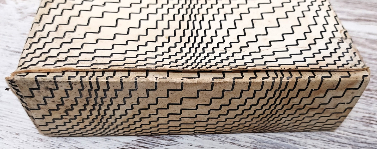 Parure Guerlain EDC (eau de cologne SPLASH) SIZE: 18cm x 12cm Extremely rare.