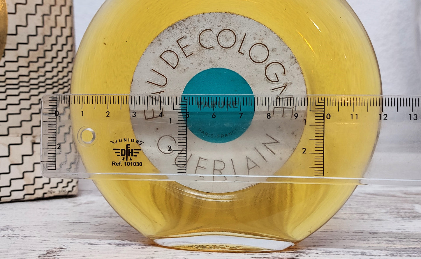 Parure Guerlain EDC (eau de cologne SPLASH) SIZE: 18cm x 12cm Extremely rare.