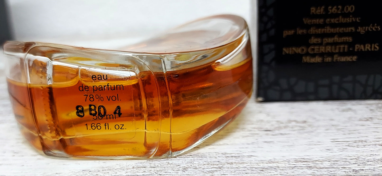 Nino Cerruti pour Femme EDP (eau de parfum SPLASH) 50ml. Discontinued vintage.