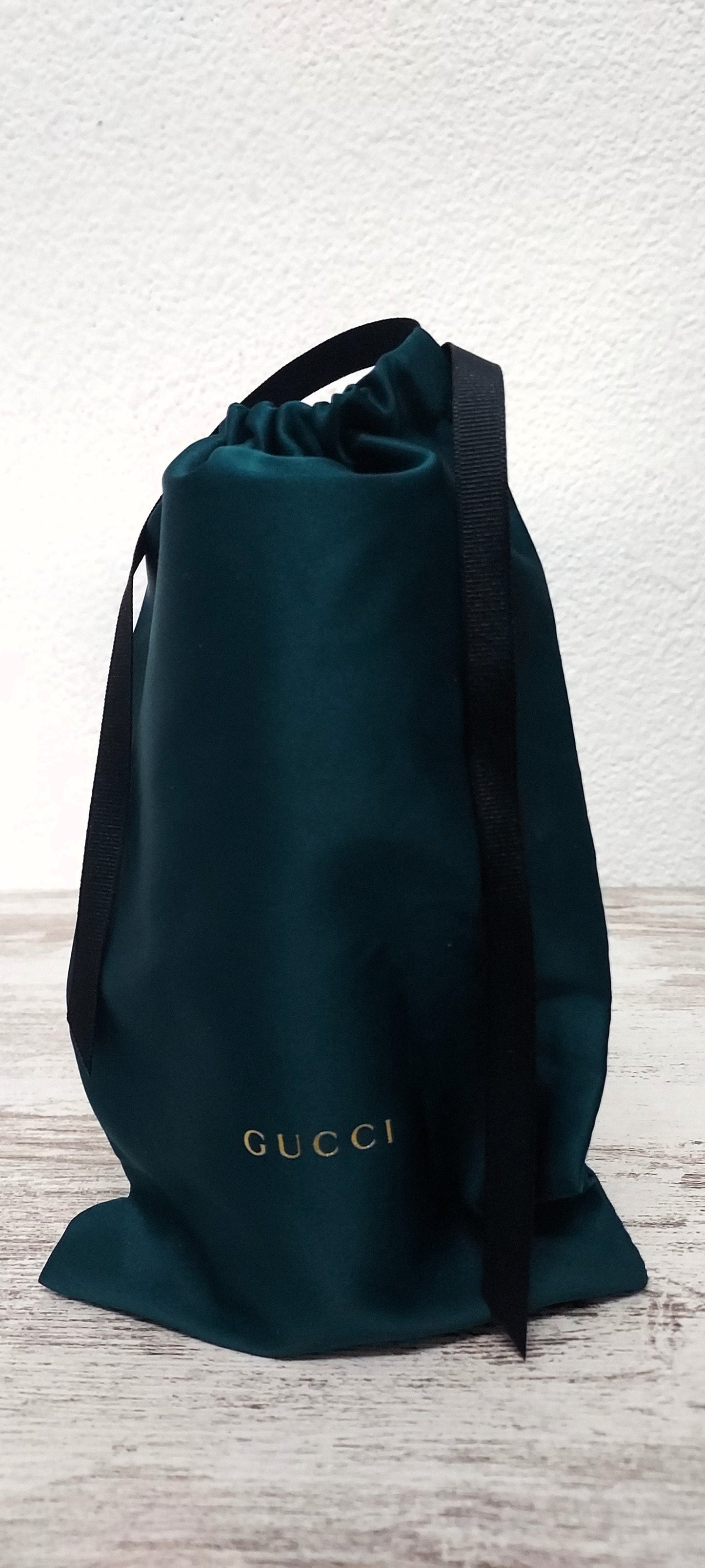 Gucci eau de Parfum 125ml. Discontinued vintage extremely rare.