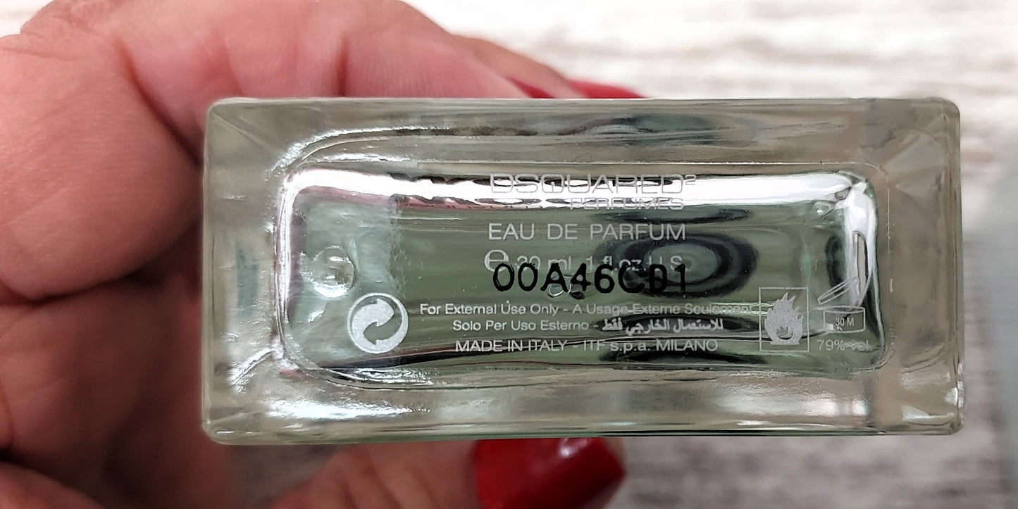 She Wood Crystal Creek Wood Dsquared2 EDP (eau de parfum) 30ml. Discontinued.