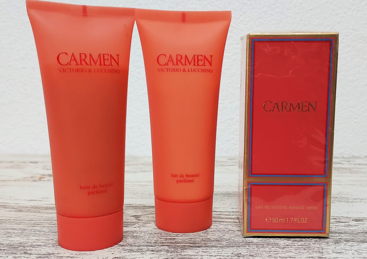 Carmen Victorio & Lucchino EDT 50ml + Body Lotion 100ml + Shower Gel 100ml.