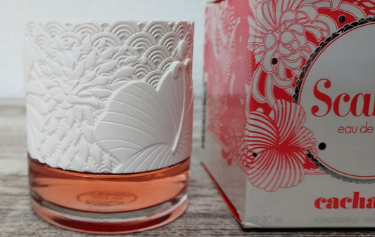 Scarlett Cacharel EDT (eau de toilette) 80ml. Discontinued. BOX SLIGHTLY DAMAGED. Discontinued.