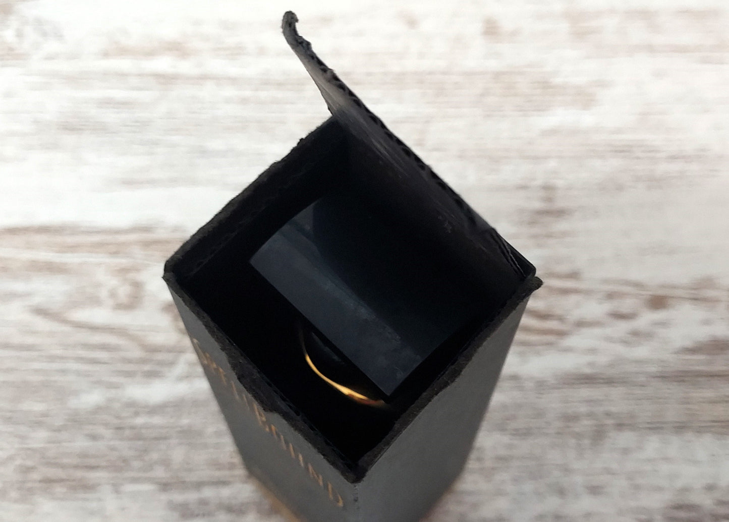 Spellbound Estee Lauder EDP 50ml. Vintage original formula. VERY DAMAGED BOX.