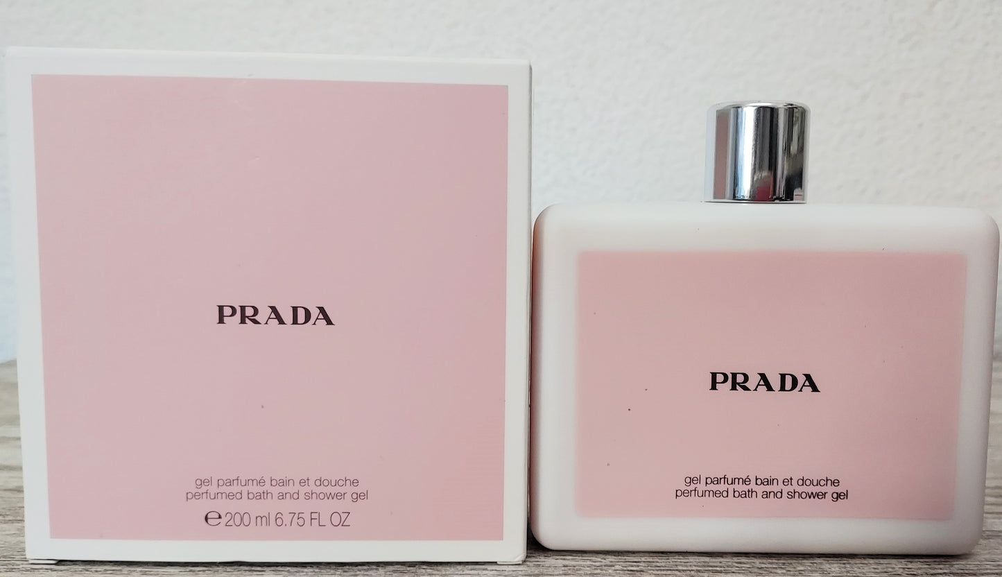Prada eau de parfum 50ml + Shower Gel 200ml. Discontinued vintage 2004.