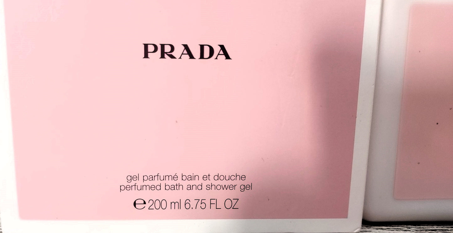 Prada eau de parfum 50ml + Shower Gel 200ml. Discontinued vintage 2004.