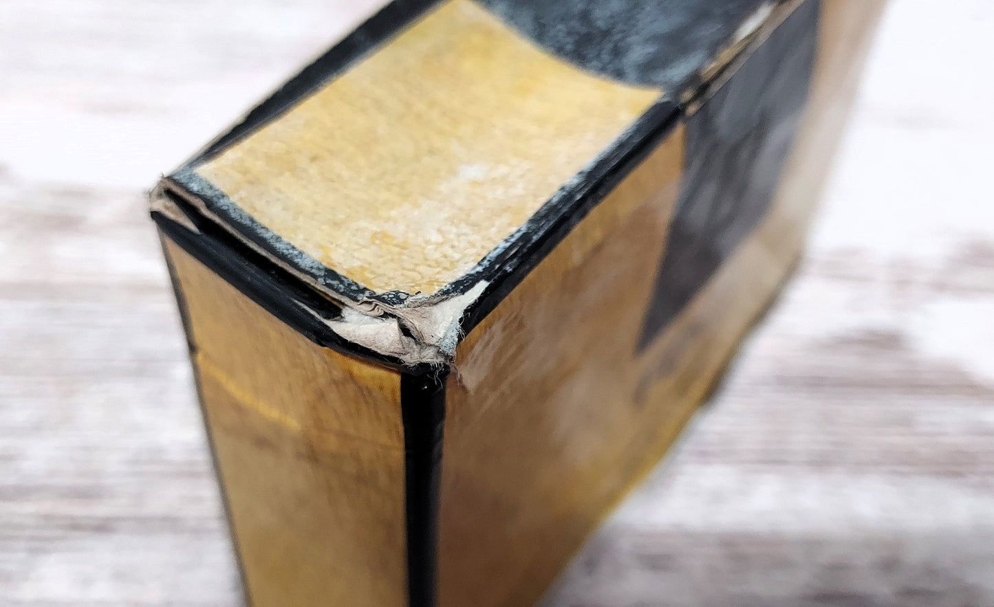 Fendi Classic Donna EDT (eau de toilette SPLASH) 50ml. Discontinued vintage.