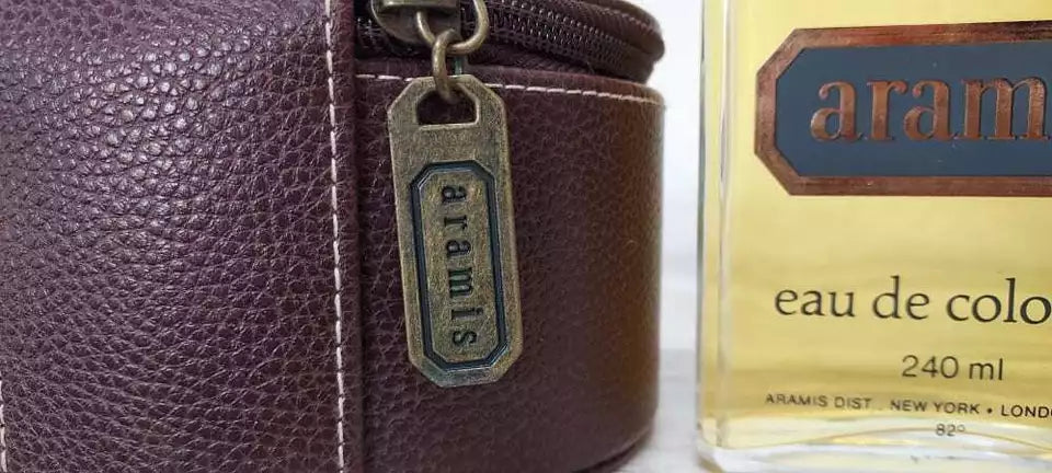 Aramis pour Homme EDC (eau de cologne SPLASH) 240ml + Accessories. Vintage rare.