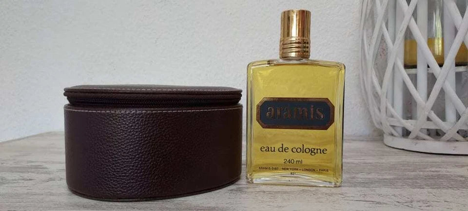 Aramis pour Homme EDC (eau de cologne SPLASH) 240ml + Accessories. Vintage rare.