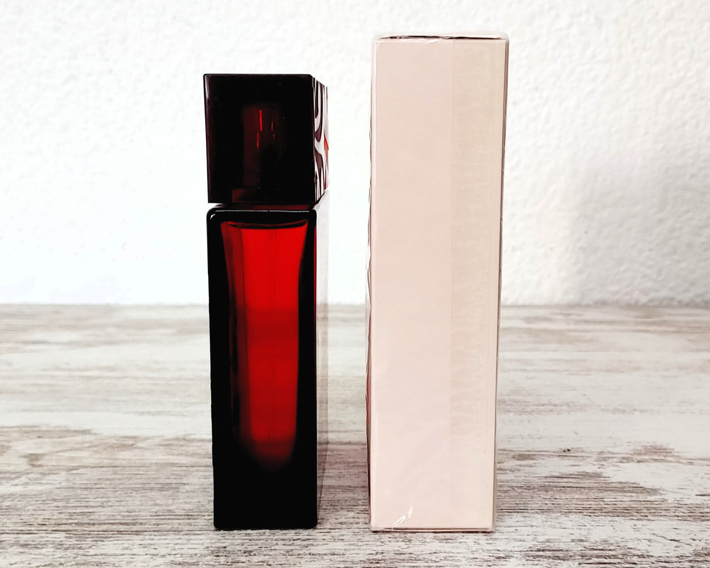 Crystal Chic Carolina Herrera EDP (eau de parfum) 80ml. Discontinued vintage.