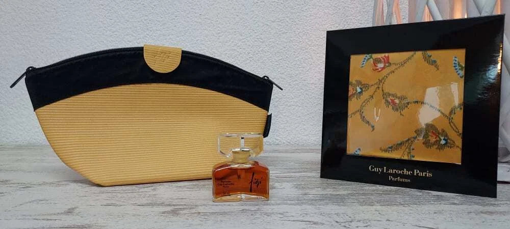 Fidji Guy Laroche PARFUM 14ml + Toletry Bag + Handkerchief. Vintage.