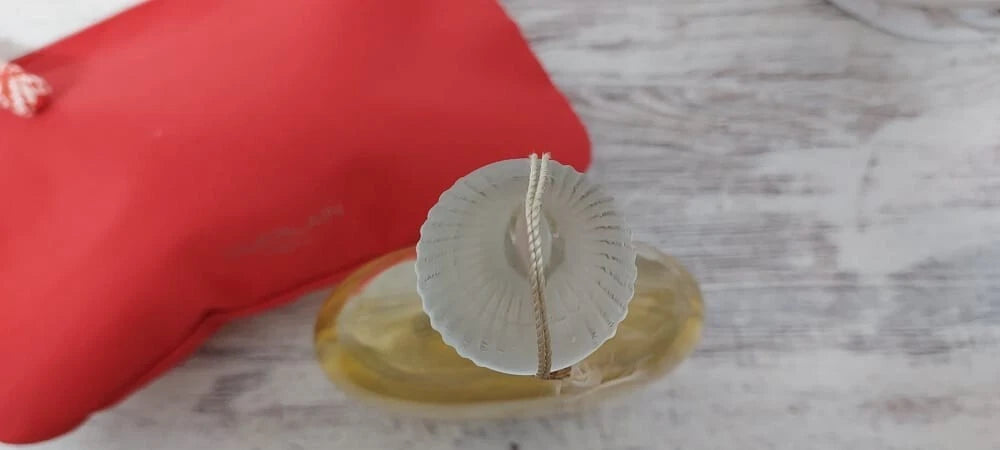 Jicky Guerlain EDT SIZE: 16cm x 10cm. Partially evaporated. Extremely rare.