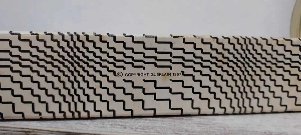 Shalimar Guerlain EDC (eau de cologne) SIZES: 14cm x 9cm. MONTRE. Vintage.