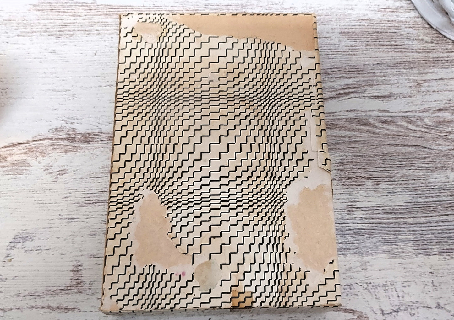 Parure Guerlain EDC (eau de cologne SPLASH) SIZE: 18cm x 12cm Extremely rare.