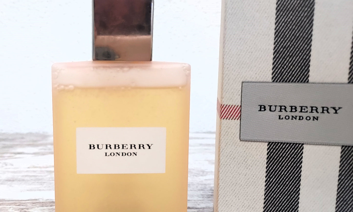 Burberry London for Her Delicate floral shower gel 150 ml. Discontinued vintage.