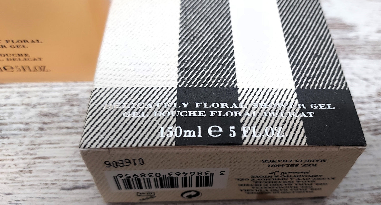 Burberry London for Her Delicate floral shower gel 150 ml. Discontinued vintage.