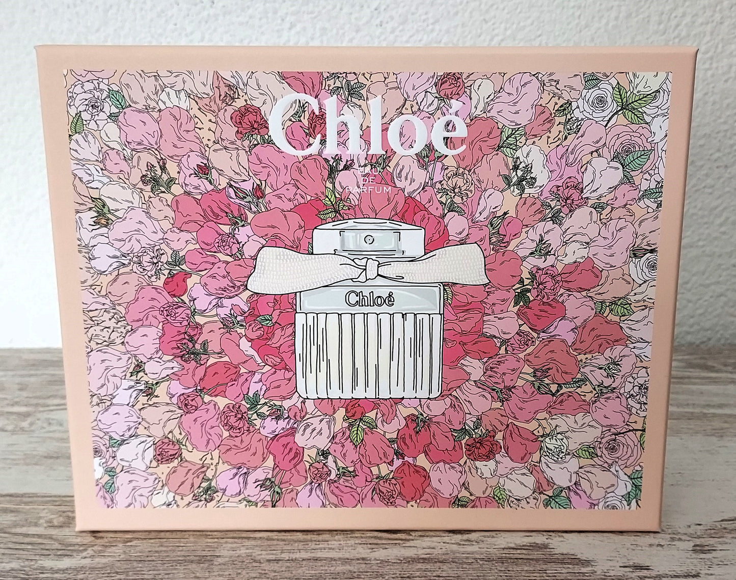 Chloe eau de parfum 75 ml + Body Lotion 100 ml + eau de parfum 5 ml. Batch from 2021.