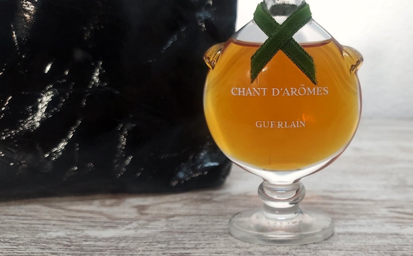 Chant d'Aromes Guerlain EXTRAIT DE PARFUM 30ml. Vintage and extremely rare piece.