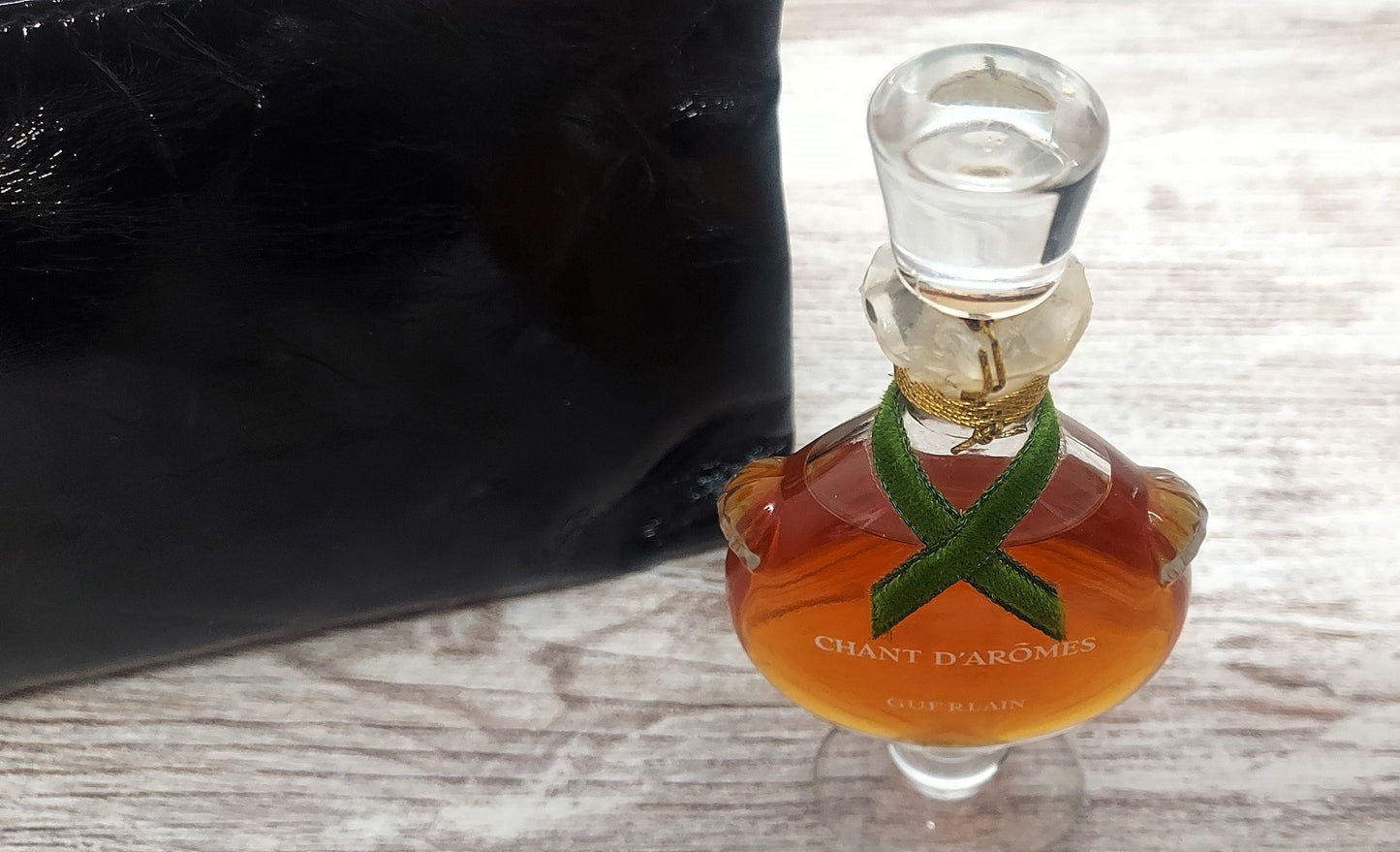 Chant d'Aromes Guerlain EXTRAIT DE PARFUM 30ml. Vintage and extremely rare piece.