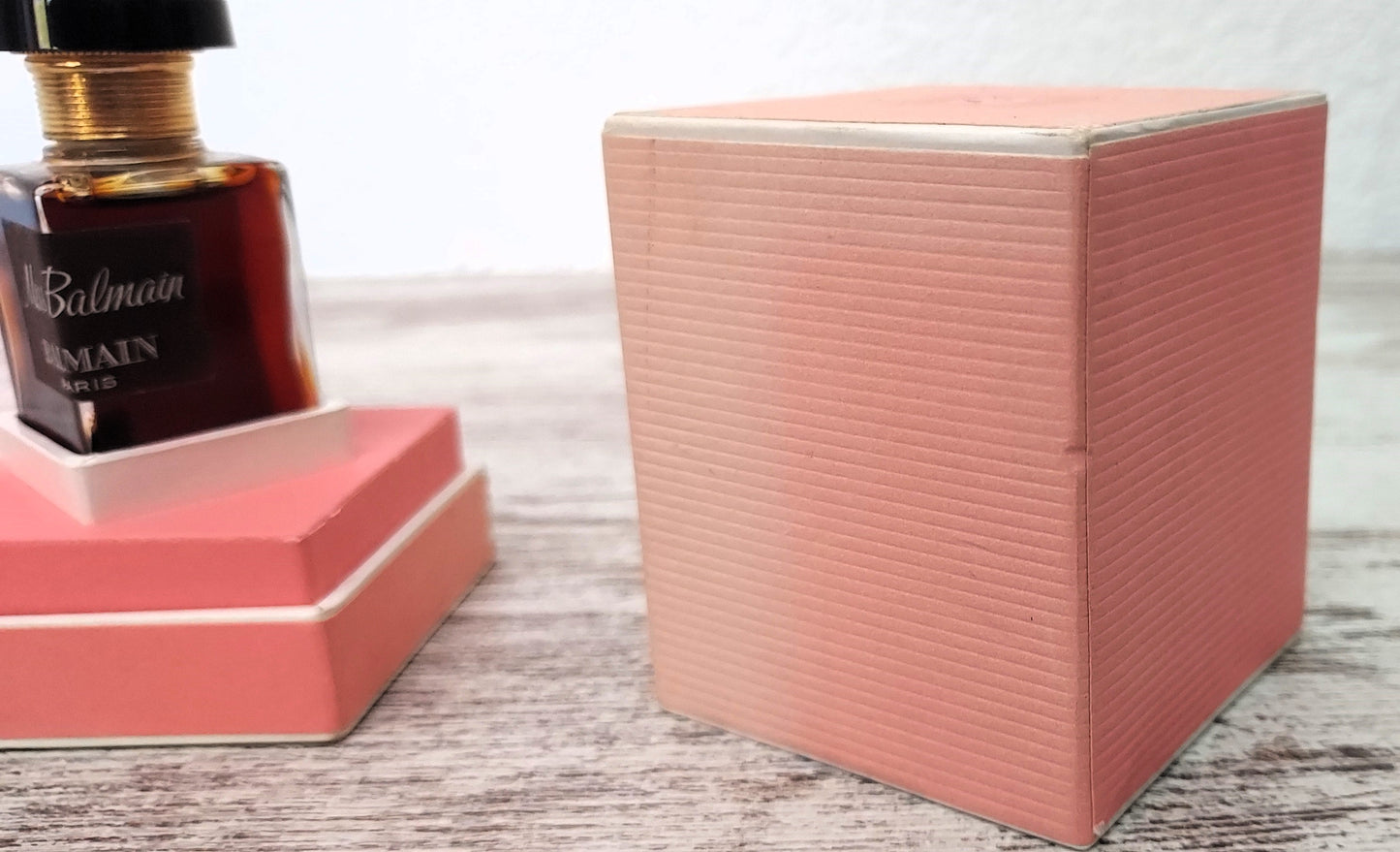 Compartir Miss Balmain PURE PARFUM 14ml. Discontinued vintage extremely rare. DAMAGED BOX.