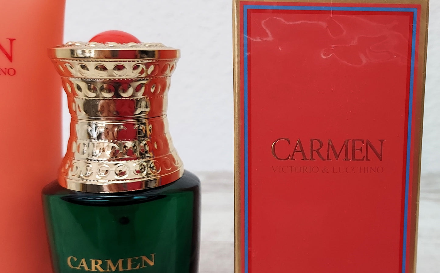 Carmen Victorio & Lucchino EDT 50ml + Body Lotion 100ml + Shower Gel 100ml.