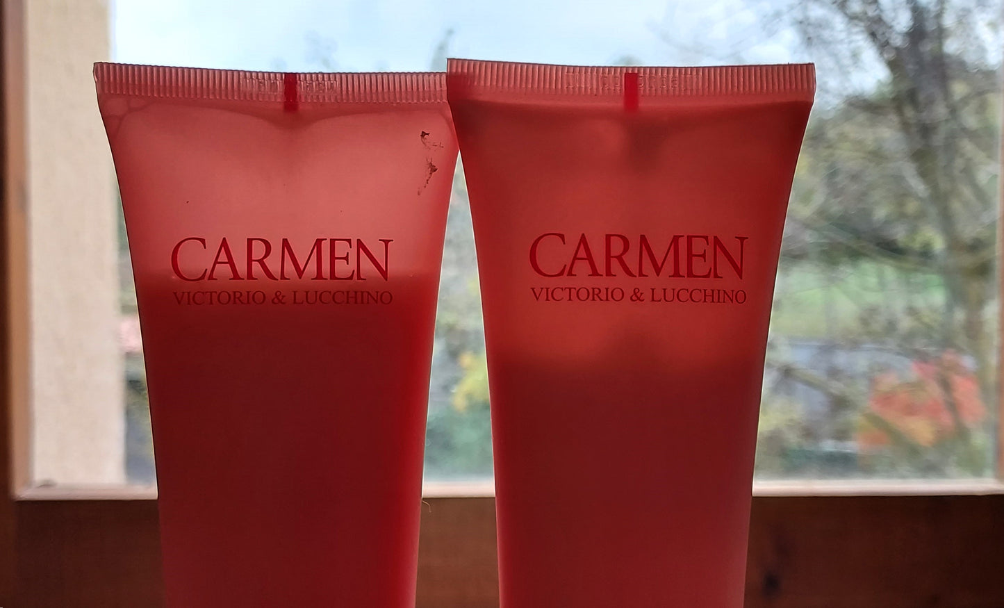 Carmen Victorio & Lucchino EDT 50ml + Body Lotion 100ml + Shower Gel 100ml.