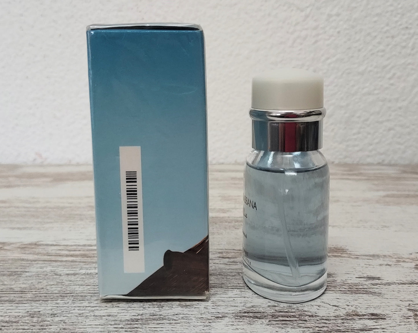 Light Blue Living Stromboli Dolce Gabbana EDT 40ml. Discontinued.