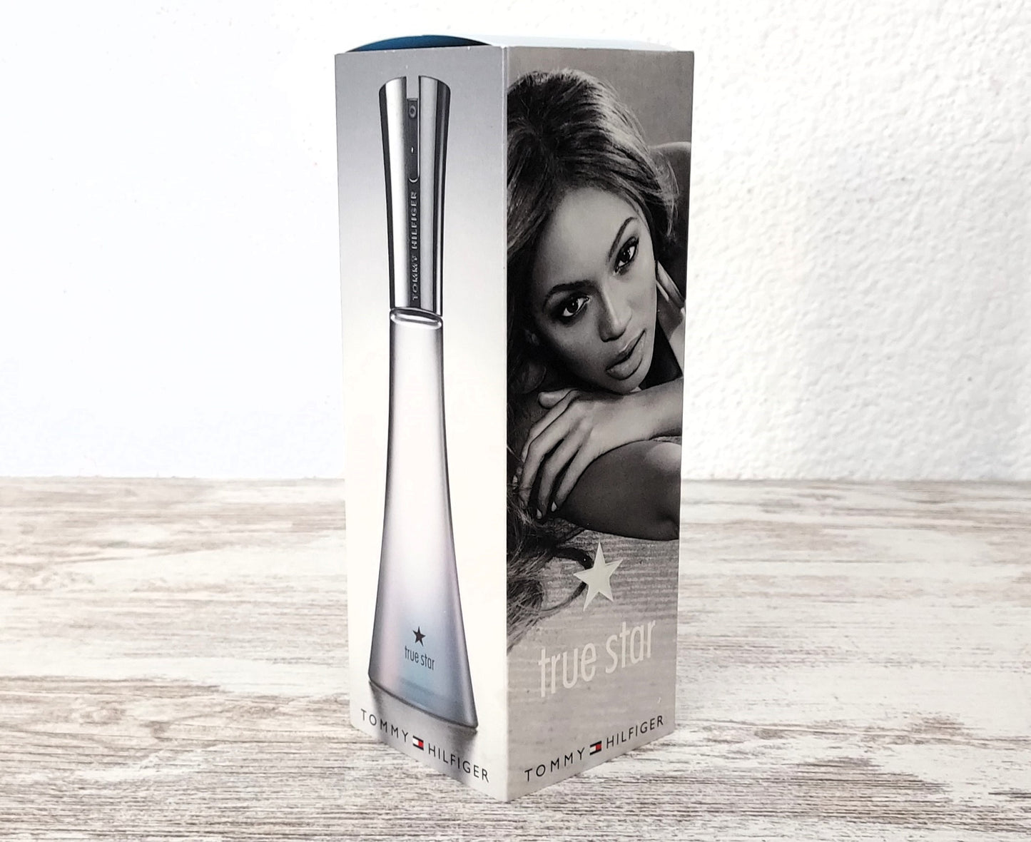 True Star Woman Tommy Hilfiger EDP (eau de parfum) 50ml. Discontinued vintage.