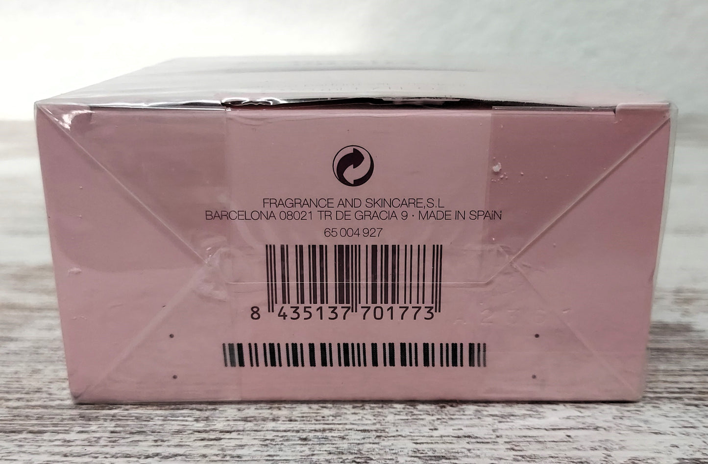 Prada eau de parfum 50ml. Discontinued vintage 2004. Batch Code: A2361.