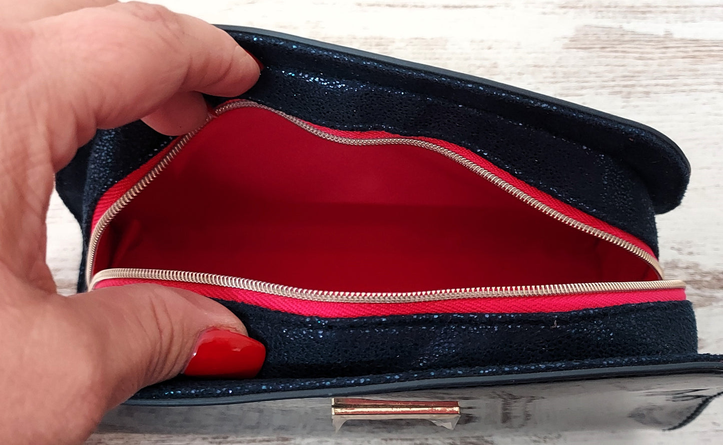 Omnia Coral Bvlgari EDT (eau de toilette) 65ml + EDT 15ml + Toiletry bag. Discontinued.