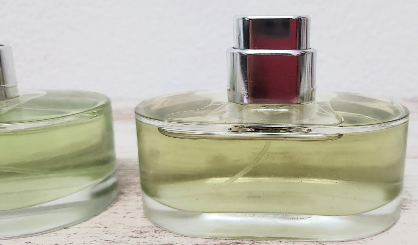 Must de Cartier pour Homme EDT, 2 bottles of 100 ml (total 200 ml). A broken sprayer.