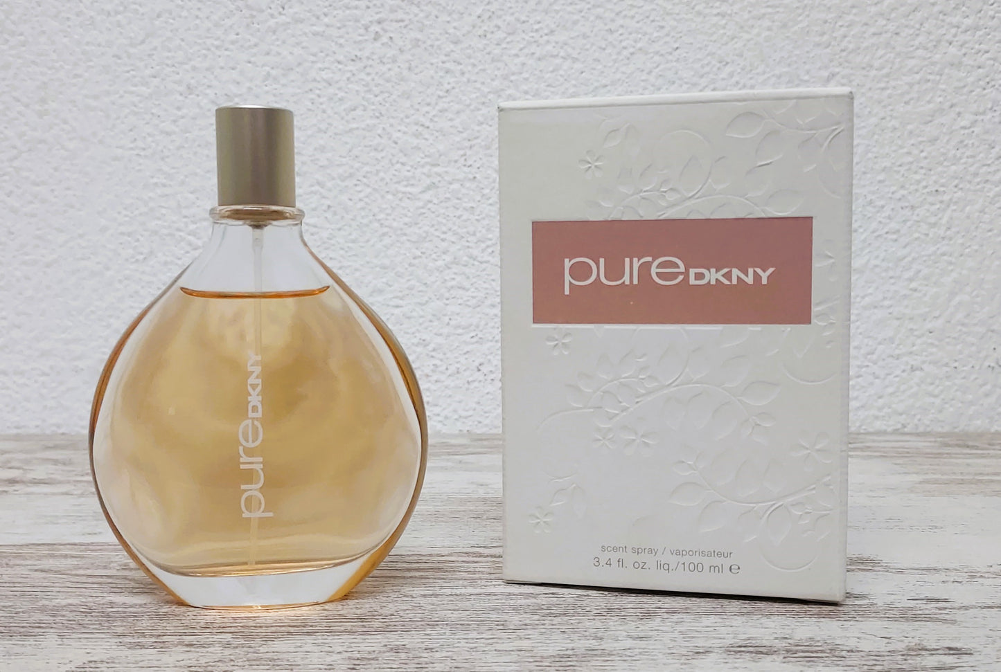 Pure DKNY a Drop of Vanilla Donna Karan Scent Spray 100ml. Discontinued.