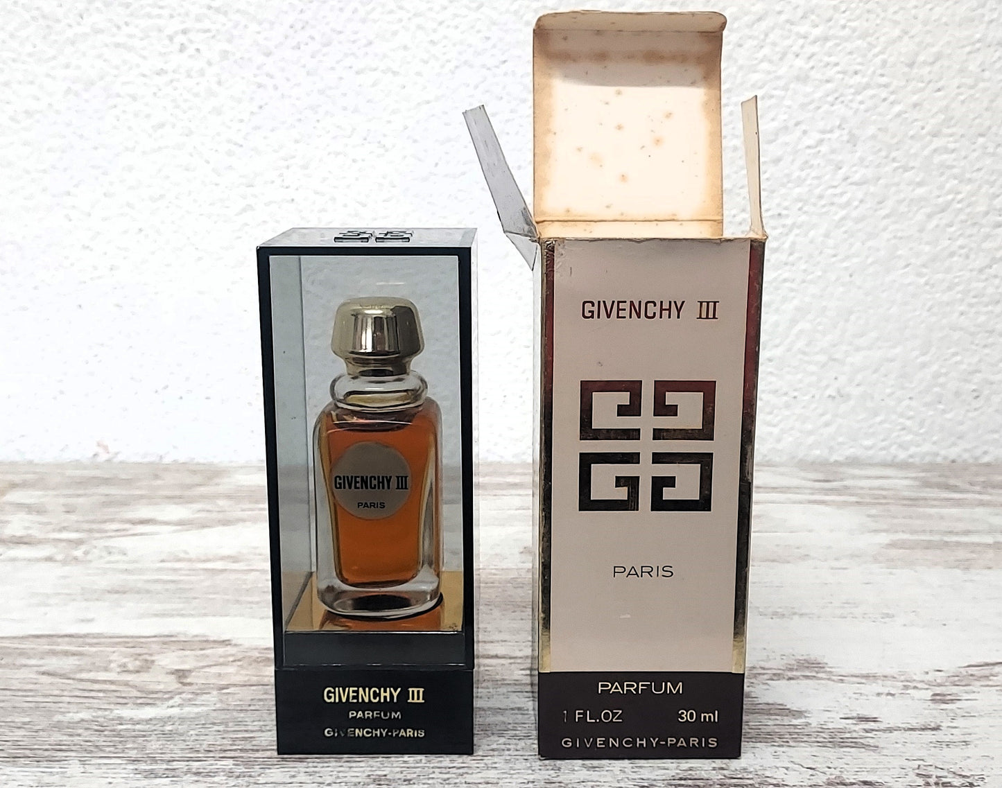 Givenchy III PURE PARFUM 30ml. Vintage extremely rare item. BOX STAINED.