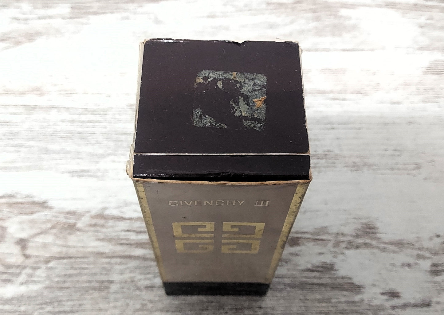 Givenchy III PURE PARFUM 30ml. Vintage extremely rare item. BOX STAINED.