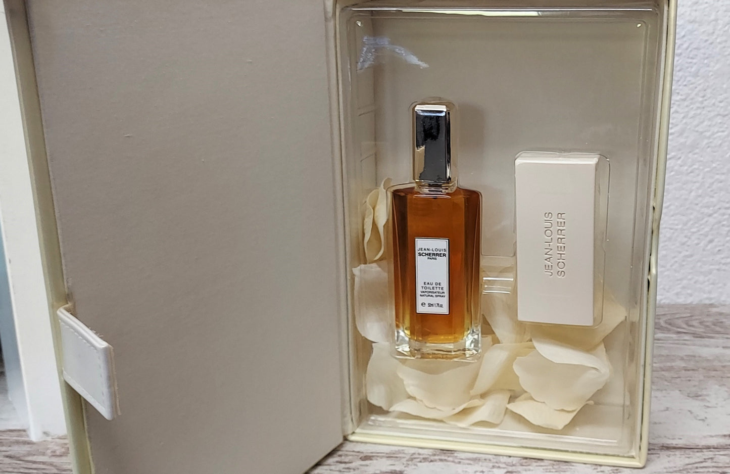 Scherrer pour Femme EDT (eau de toilette) 50 ml + Soap. Discontinued vintage formula.