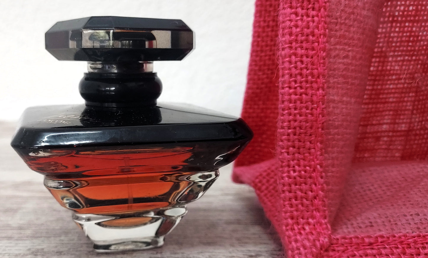 Tresor l'Absolu de Parfum Lancome 50 ml. Discontinued extremely rare.