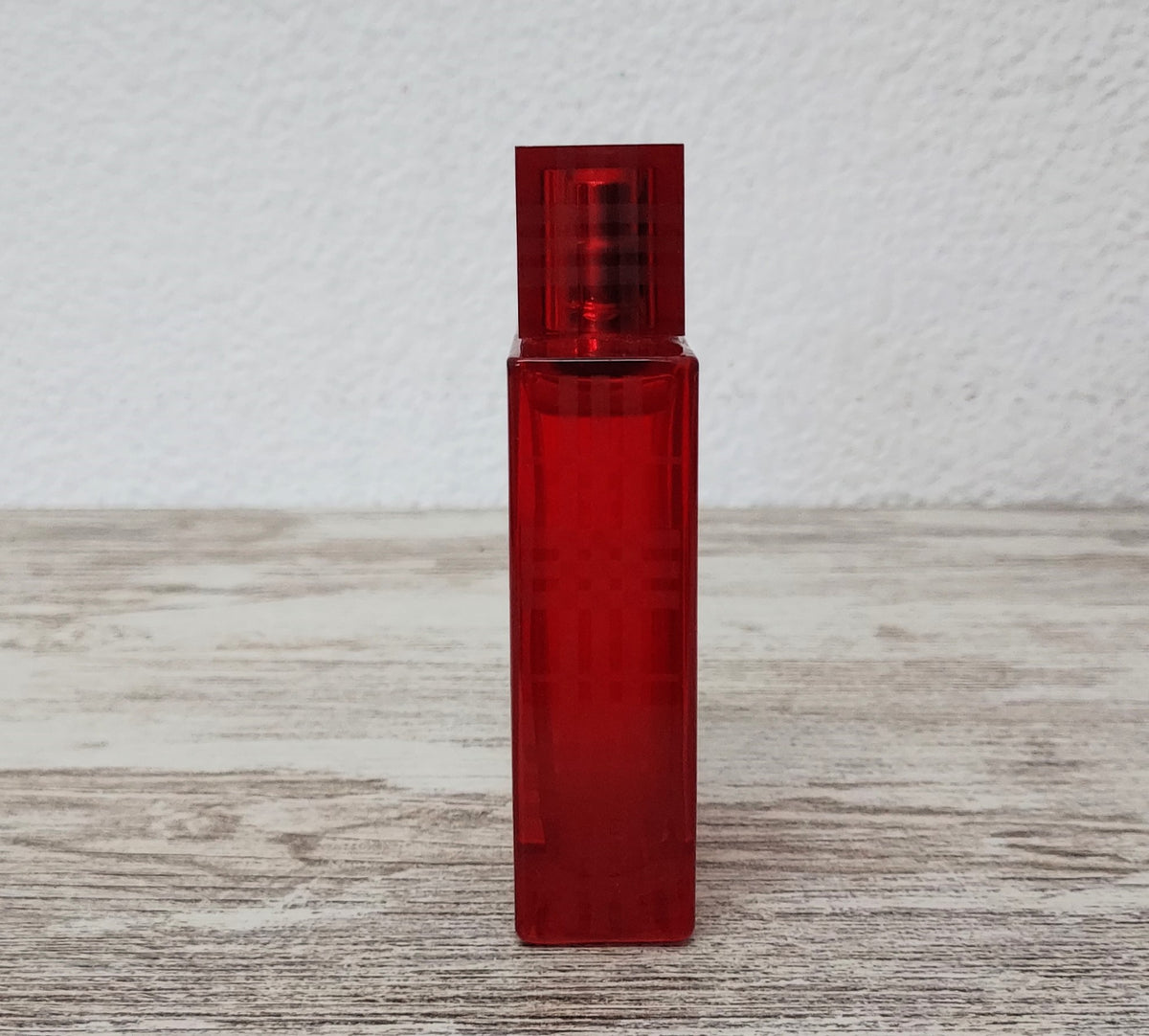 Burberry Brit Red EDP (eau de parfum) 50 ml. Discontinued vintage.