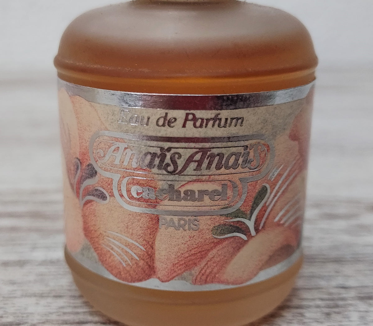 Anais Anais Cacharel EDP (eau de parfum SPLASH) 30 ml. Discontinued vintage formula. Extremely rare.