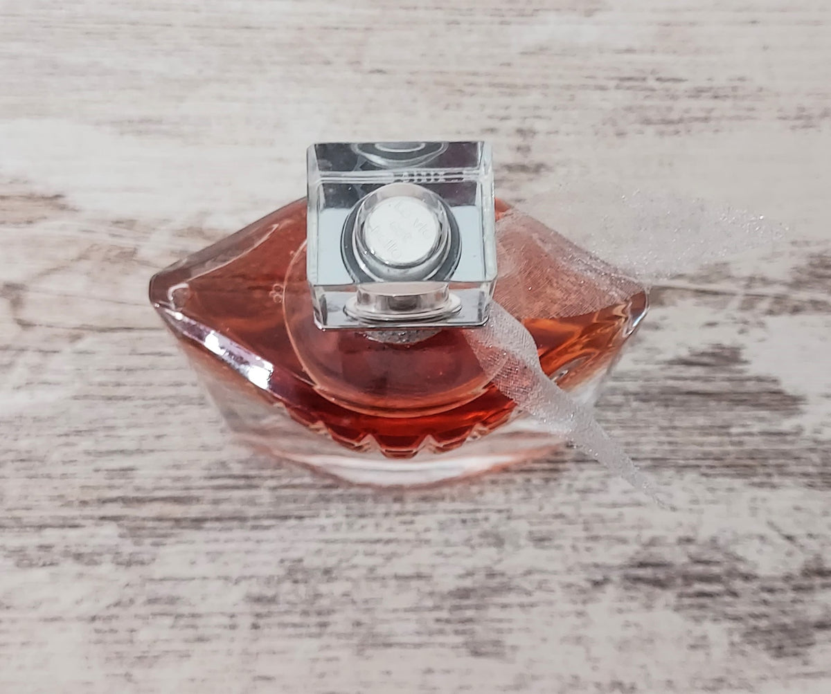 La Vie Est Belle L'Eclat Lancome EDP (l'eau de parfum) 75 ml. Discontinued.