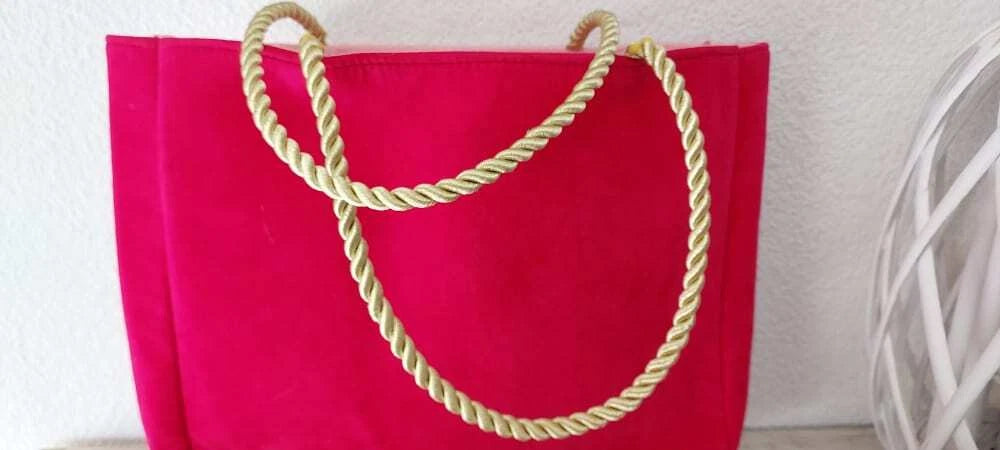 Deci Dela Nina Ricci EDT (eau de toilette) 50ml + Toiletry Bag. Discontinued vintage.