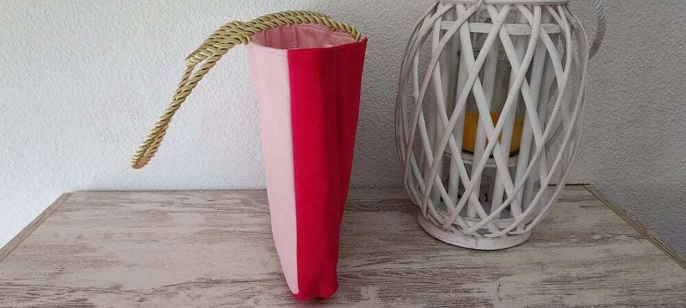 Deci Dela Nina Ricci EDT (eau de toilette) 50ml + Toiletry Bag. Discontinued vintage.