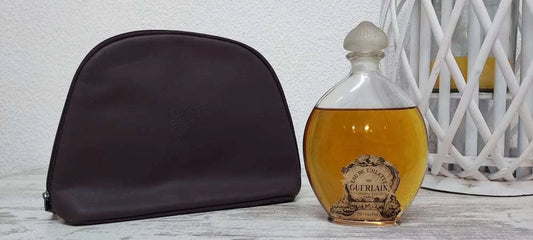 Fleur de Feu Guerlain. SIZE: 16cm x 10cm. Label Dolphins 40's. Extremely rare.