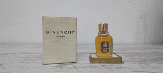 Le De Givenchy PURE PARFUM 7,5ml. Discontinued vintage extremely rare.
