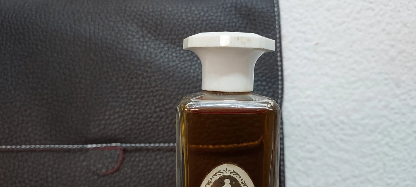 Aquamarine Revlon EDT (eau de toilette) 120ml + Toiletry Bag. Vintage very rare.