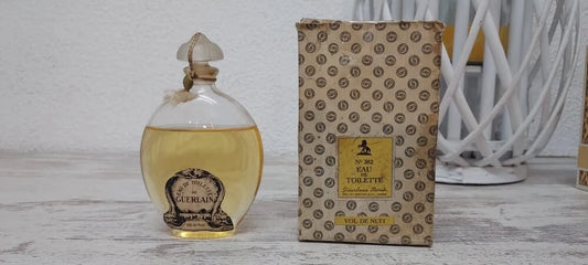 Vol de Nuit Guerlain SIZES: 11,5 - 12cm x 7cm. Partially evaporated. Vintage.